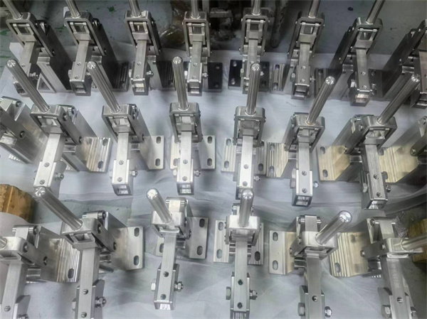 工裝托盤及零件